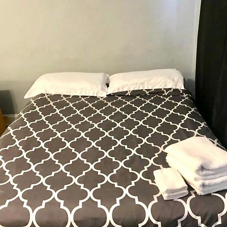 Oui On Ludlow - Entire House And Private Rooms In University City Philadelphie Extérieur photo