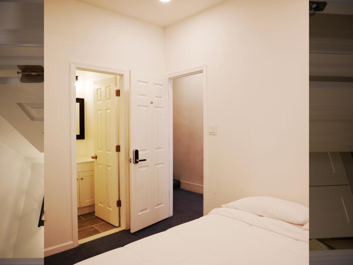 Oui On Ludlow - Entire House And Private Rooms In University City Philadelphie Extérieur photo