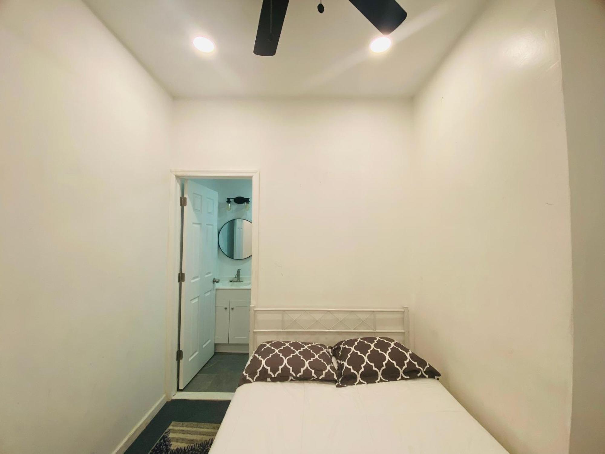 Oui On Ludlow - Entire House And Private Rooms In University City Philadelphie Extérieur photo
